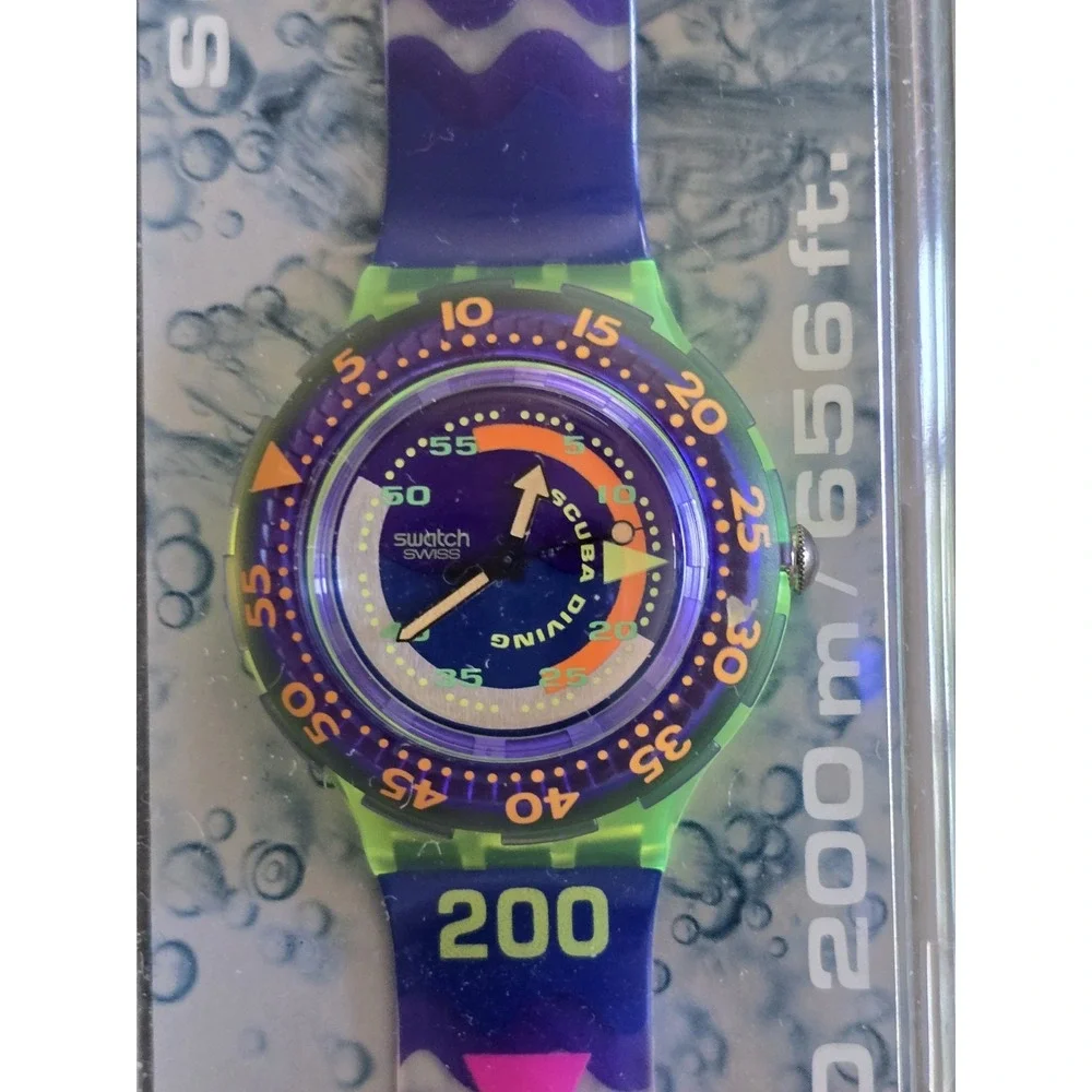 Swatch Coming Tide Scuba 200 Watch New Deadstock Collectible Vintage Swiss Watch